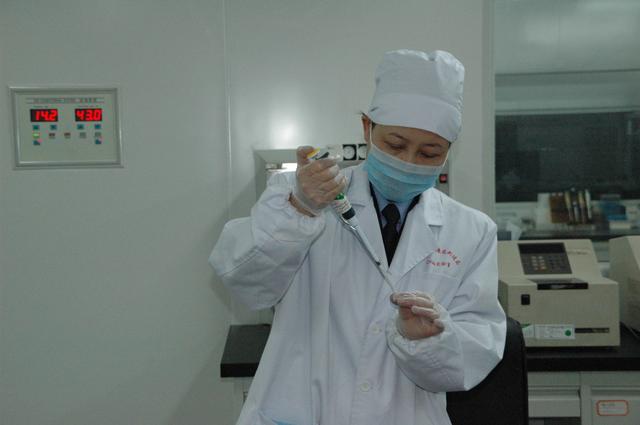 持续创新！武汉市公安局司法鉴定中心DNA实验室发挥着重要作用