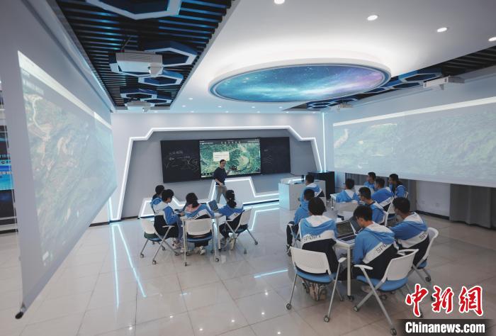 安徽合肥高新区的这一数字地球地理创新实验室揭牌成立